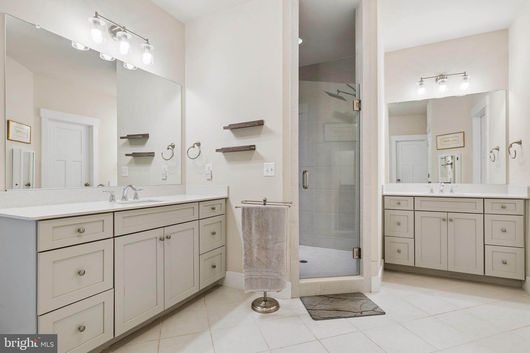 4853 Point Road Warrenton, VA 20187 - Photo 43 of 82 Primary bath- main level