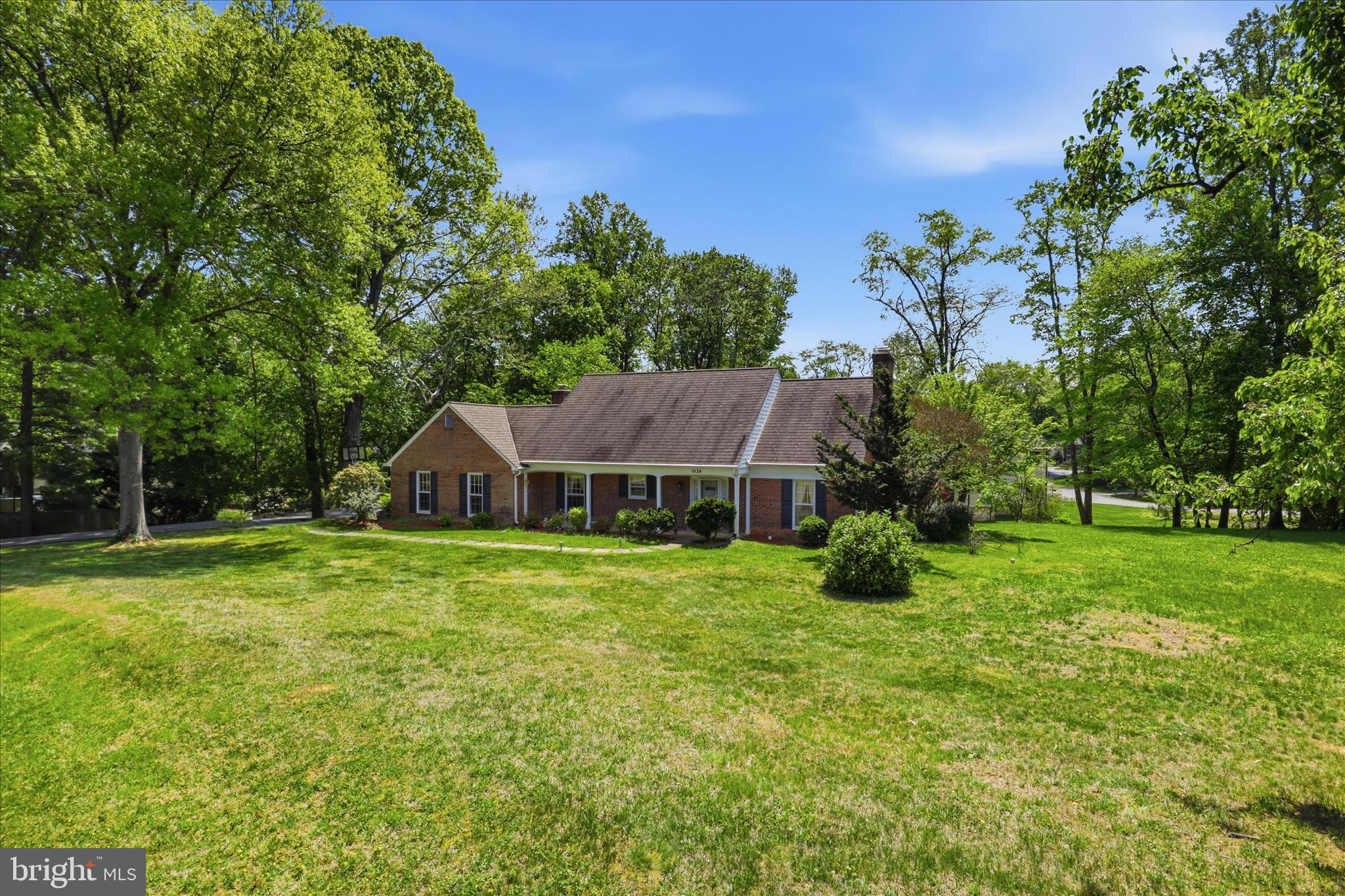 1034 Walker Mill Road Great Falls, VA 22066 - Photo 4 of 58
