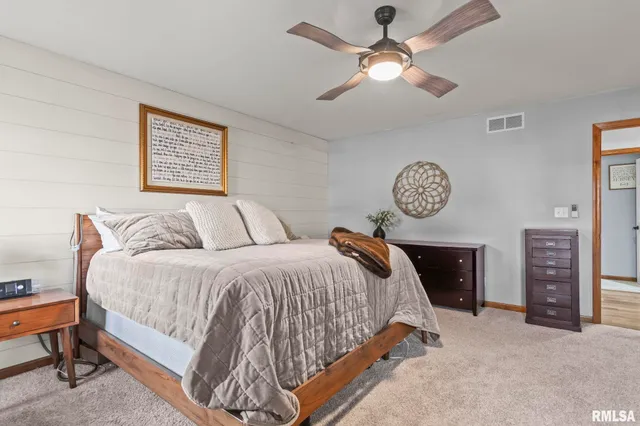 $325,000 | 1035 Oakbrook Avenue, Chatham, IL 62629