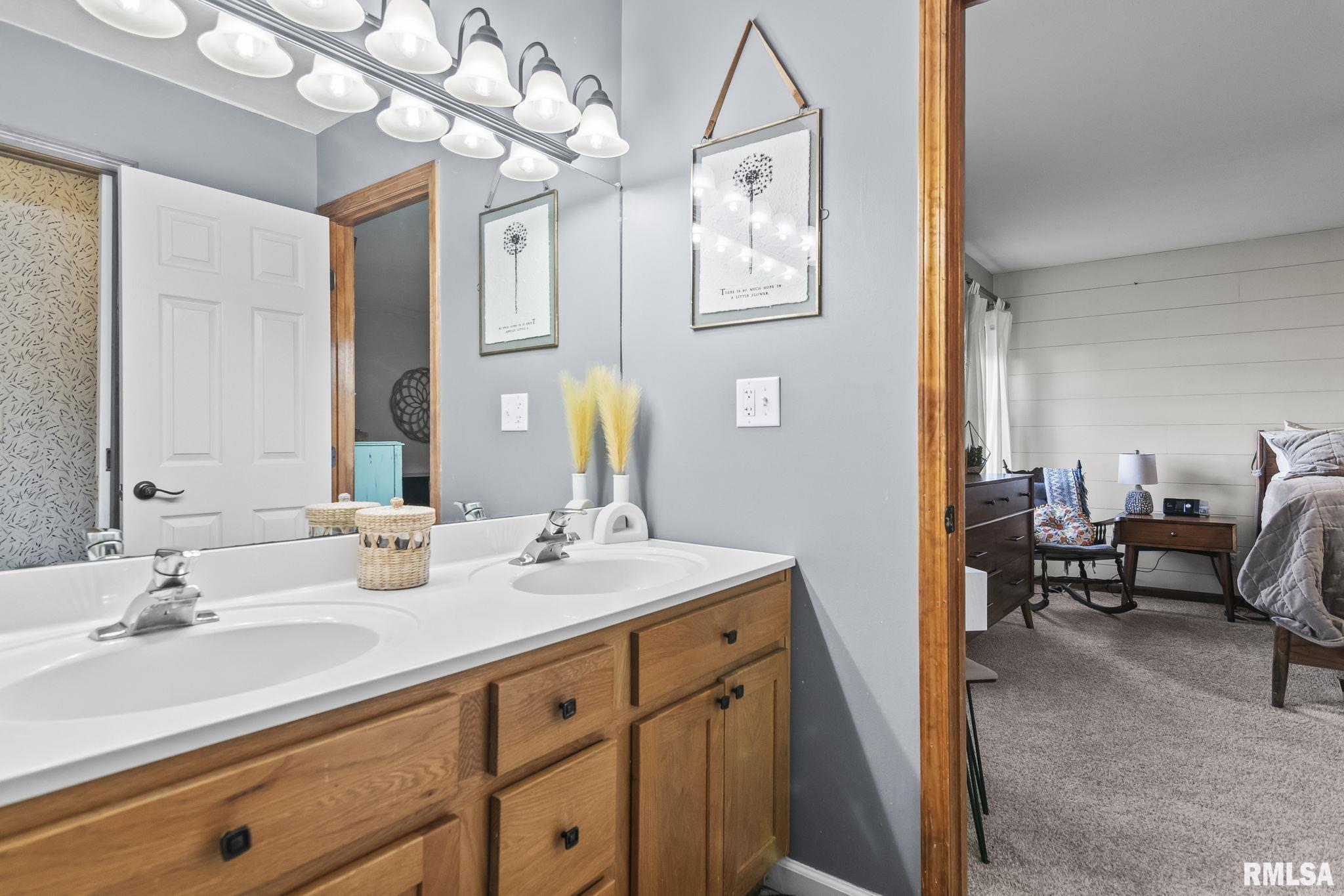 1035 Oakbrook Avenue Chatham, IL 62629 - Photo 21 of 36