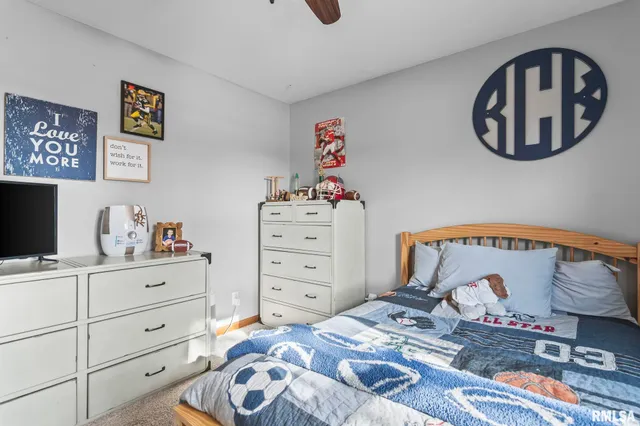 $325,000 | 1035 Oakbrook Avenue, Chatham, IL 62629