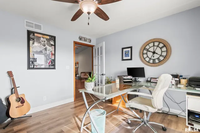 $325,000 | 1035 Oakbrook Avenue, Chatham, IL 62629