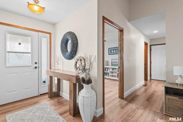 $325,000 | 1035 Oakbrook Avenue, Chatham, IL 62629