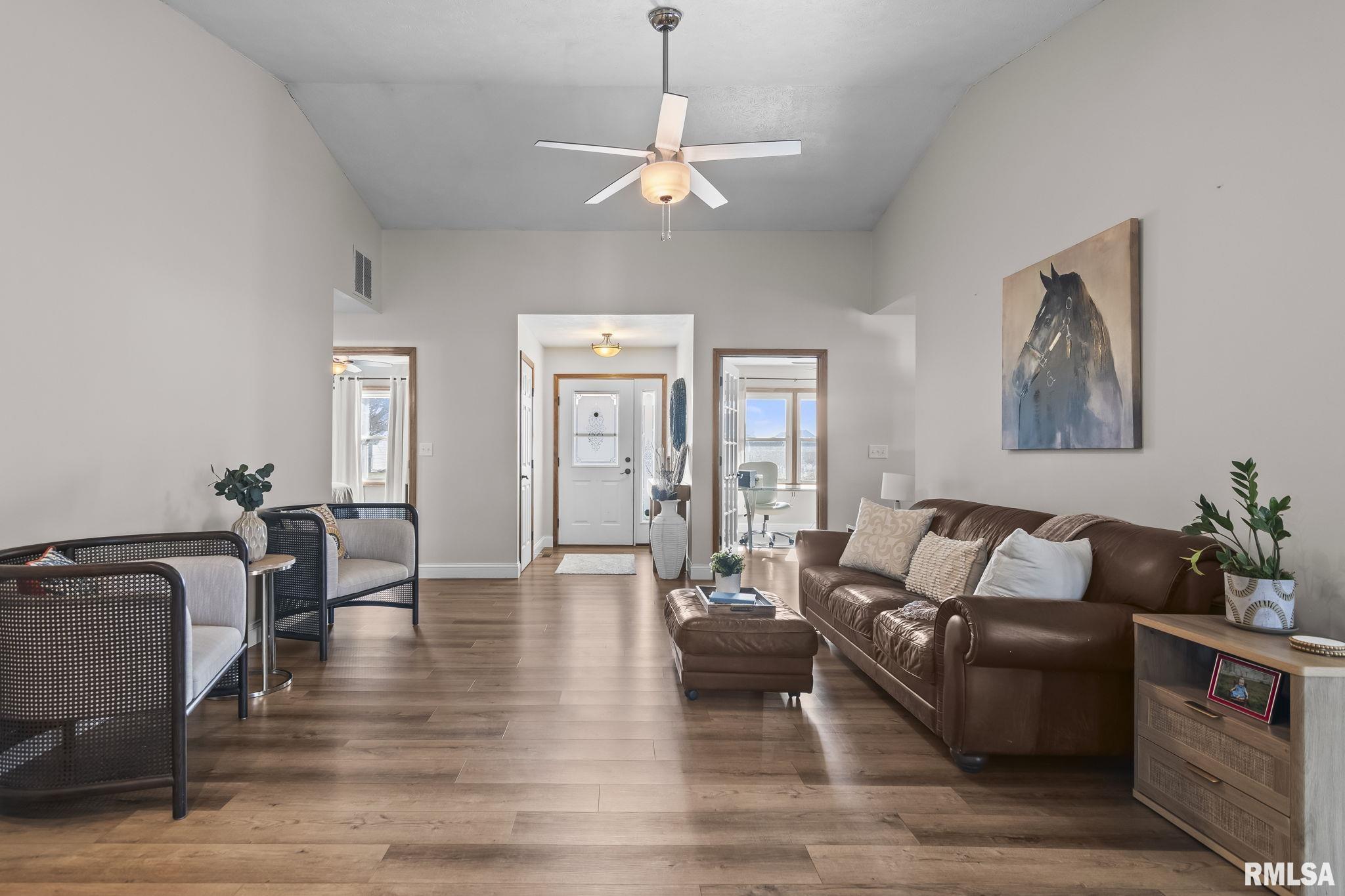 1035 Oakbrook Avenue Chatham, IL 62629 - Photo 6 of 36