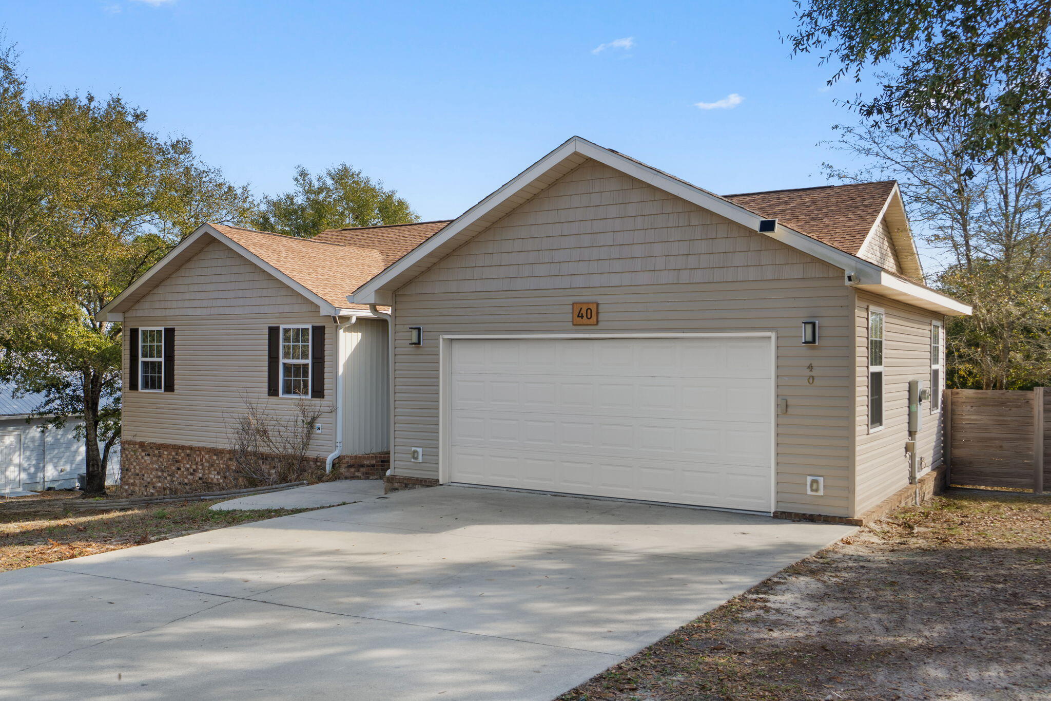 40 Hidden Lakes Trail DeFuniak Springs, FL 32433 - Photo 1 of 42 3-web-or-mls-FinalExterior-3
