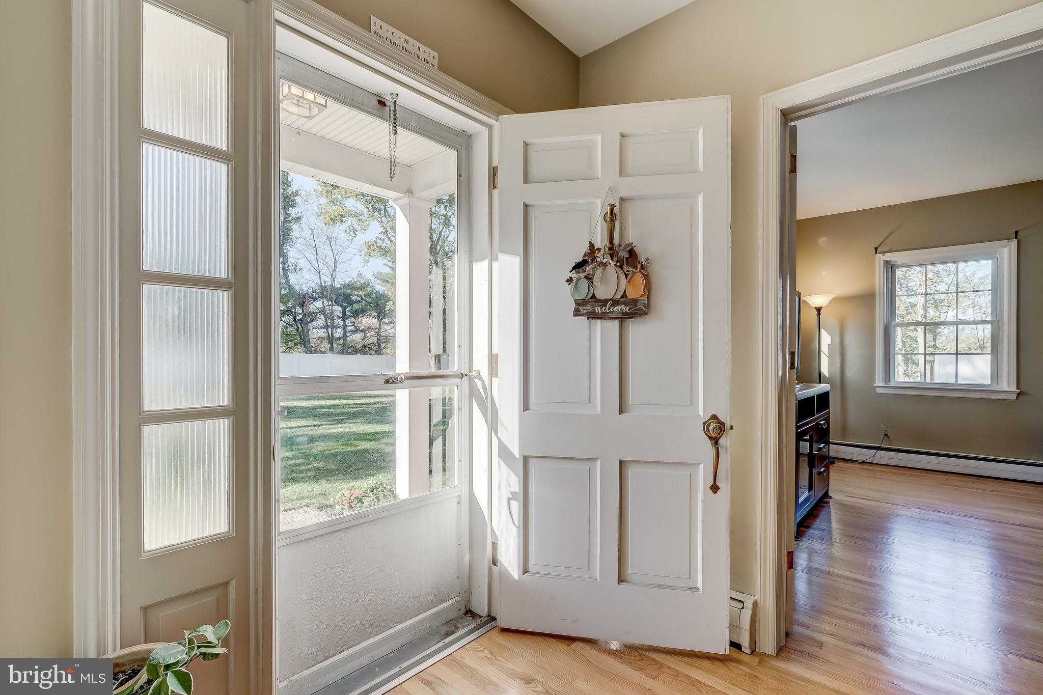 17706 Old Frederick Road Mount Airy, MD 21771 - Photo 14 of 60 Foyer