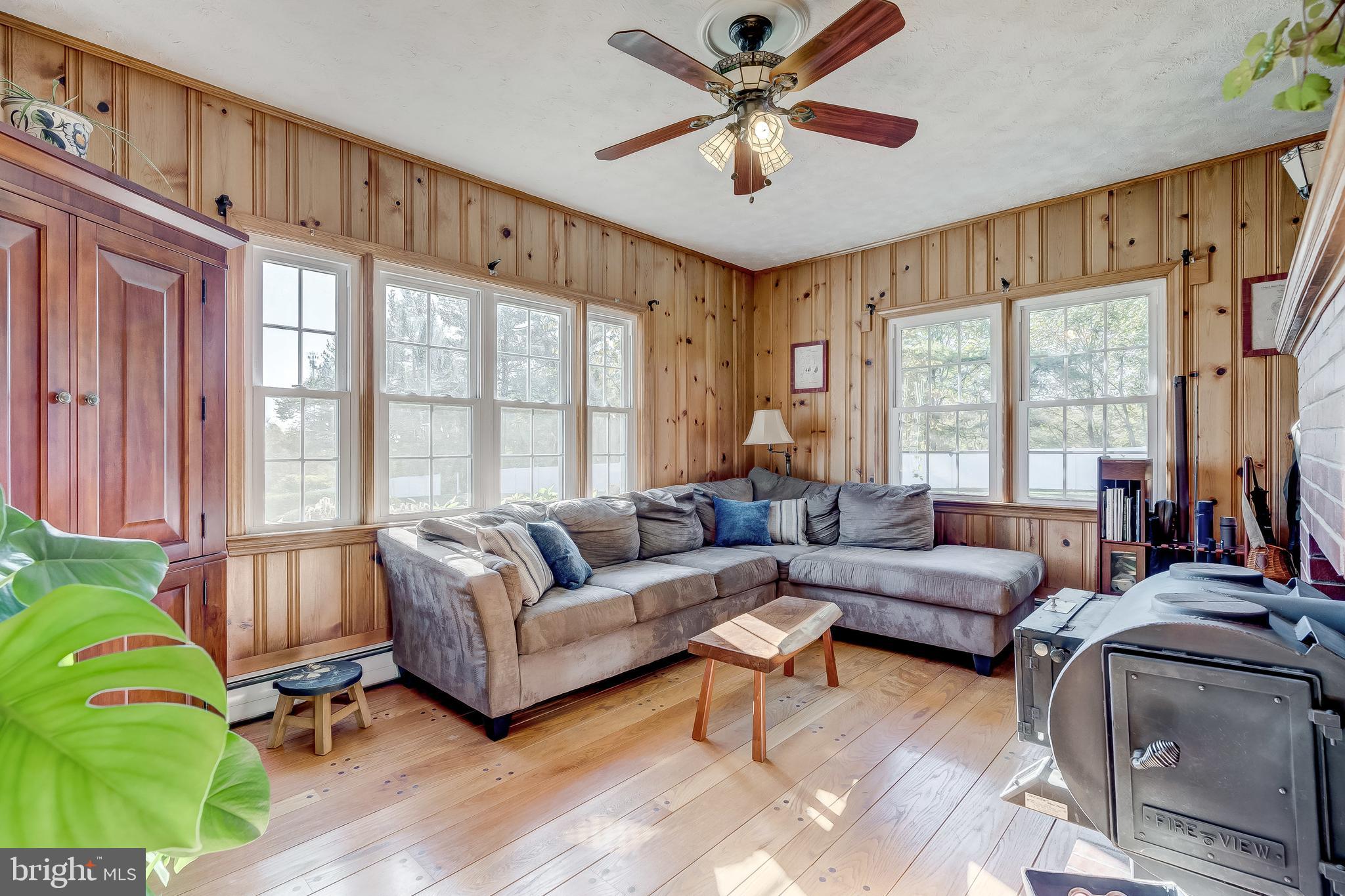 17706 Old Frederick Road Mount Airy, MD 21771 - Photo 27 of 60 Den