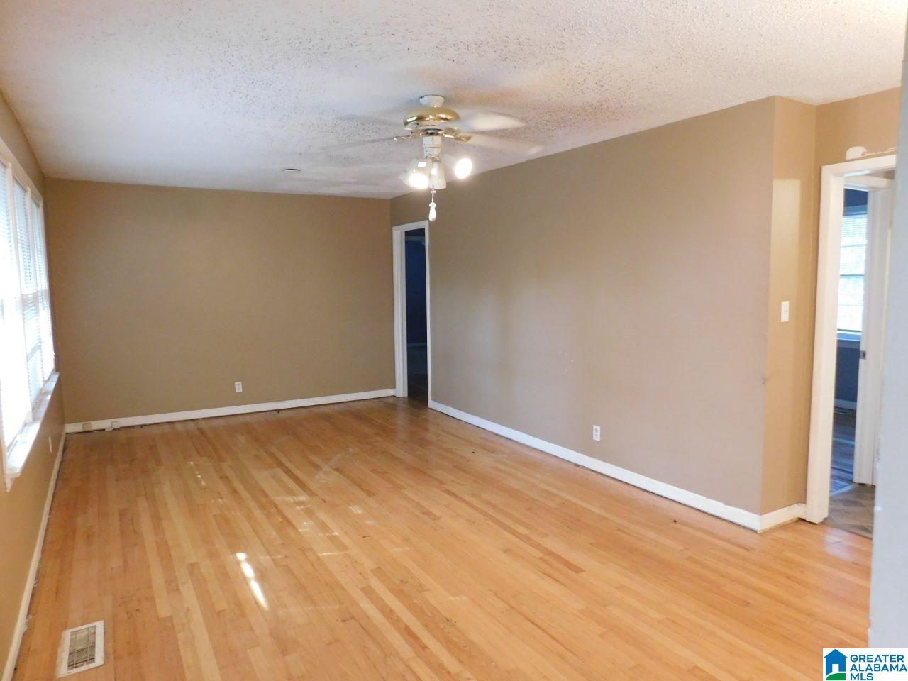 104 5th Way Pleasant Grove, AL 35127 - Photo 5 of 39