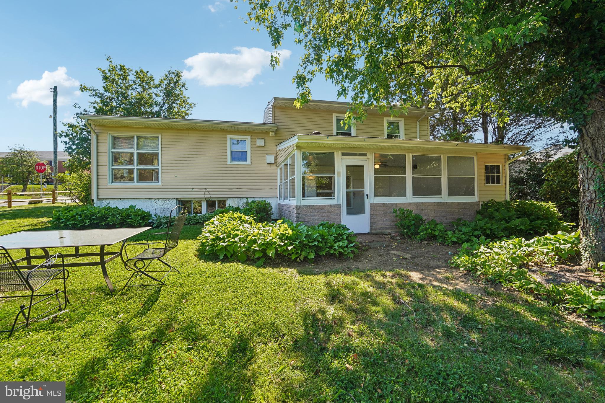 7610 Knollwood Road Towson, MD 21286 - Photo 39 of 41 Back Exterior