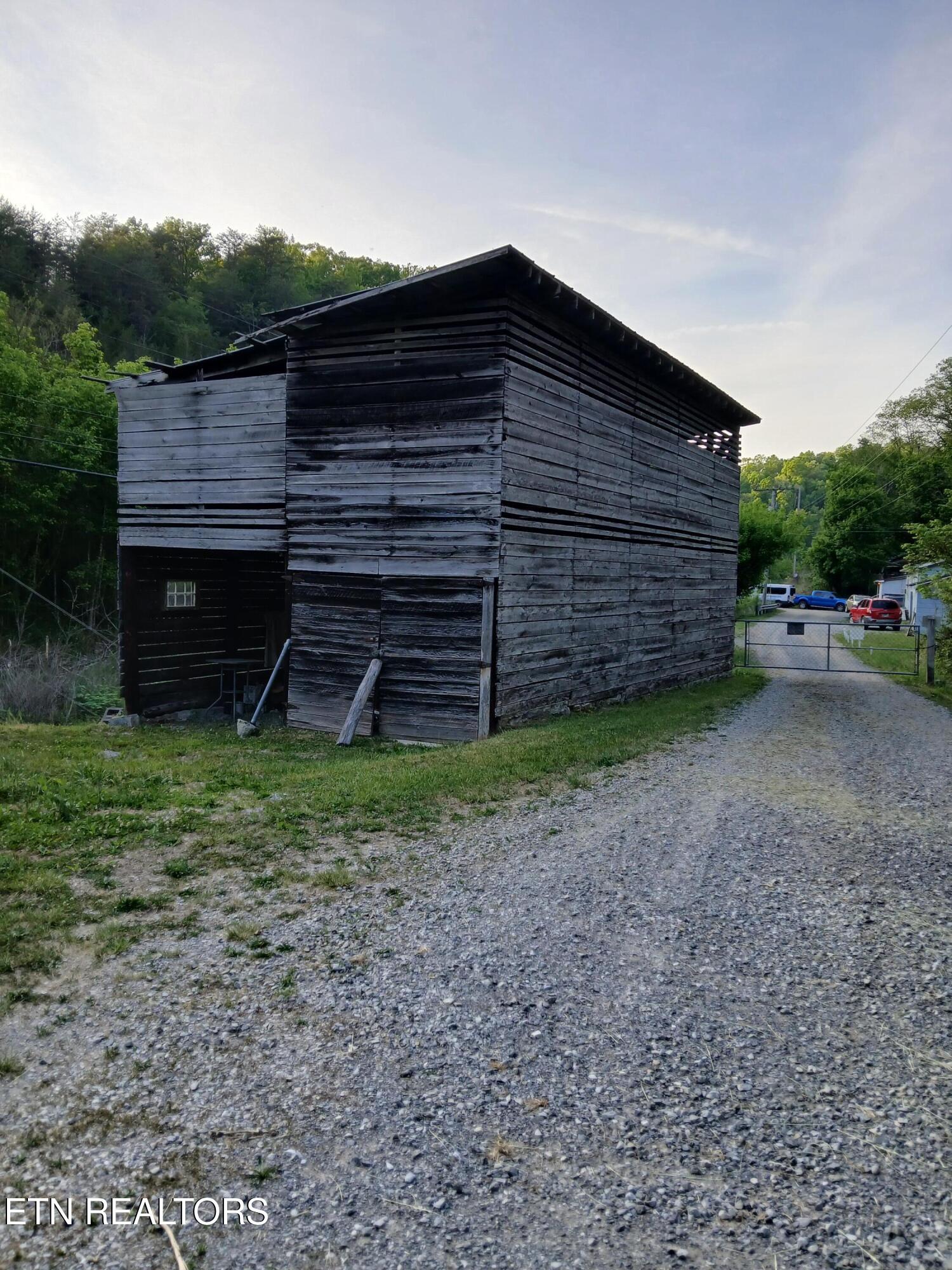 469 Brownlo Road Sneedville, TN 37869 - Photo 58 of 58 20260427_190659