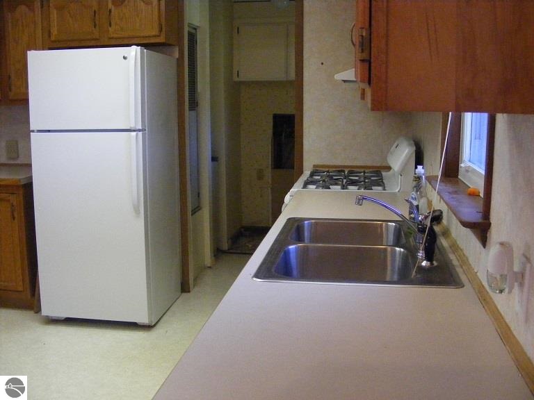 7755 Blackmer Road Carson City, MI 48811 - Photo 12 of 20 1790759-11.JPG
