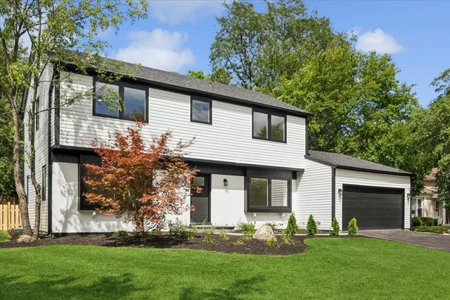 $699,900 | 303 Cedarbrook Road, Naperville, IL 60565