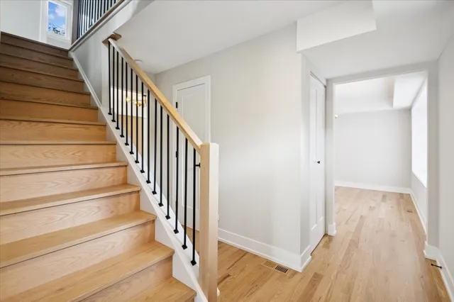 $699,900 | 303 Cedarbrook Road, Naperville, IL 60565