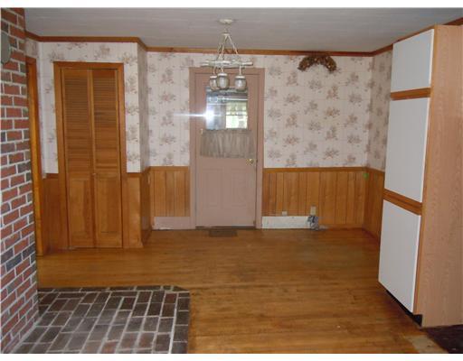 656 Corea Road Corea, ME 04624 - Photo 10 of 20 Dining Room.