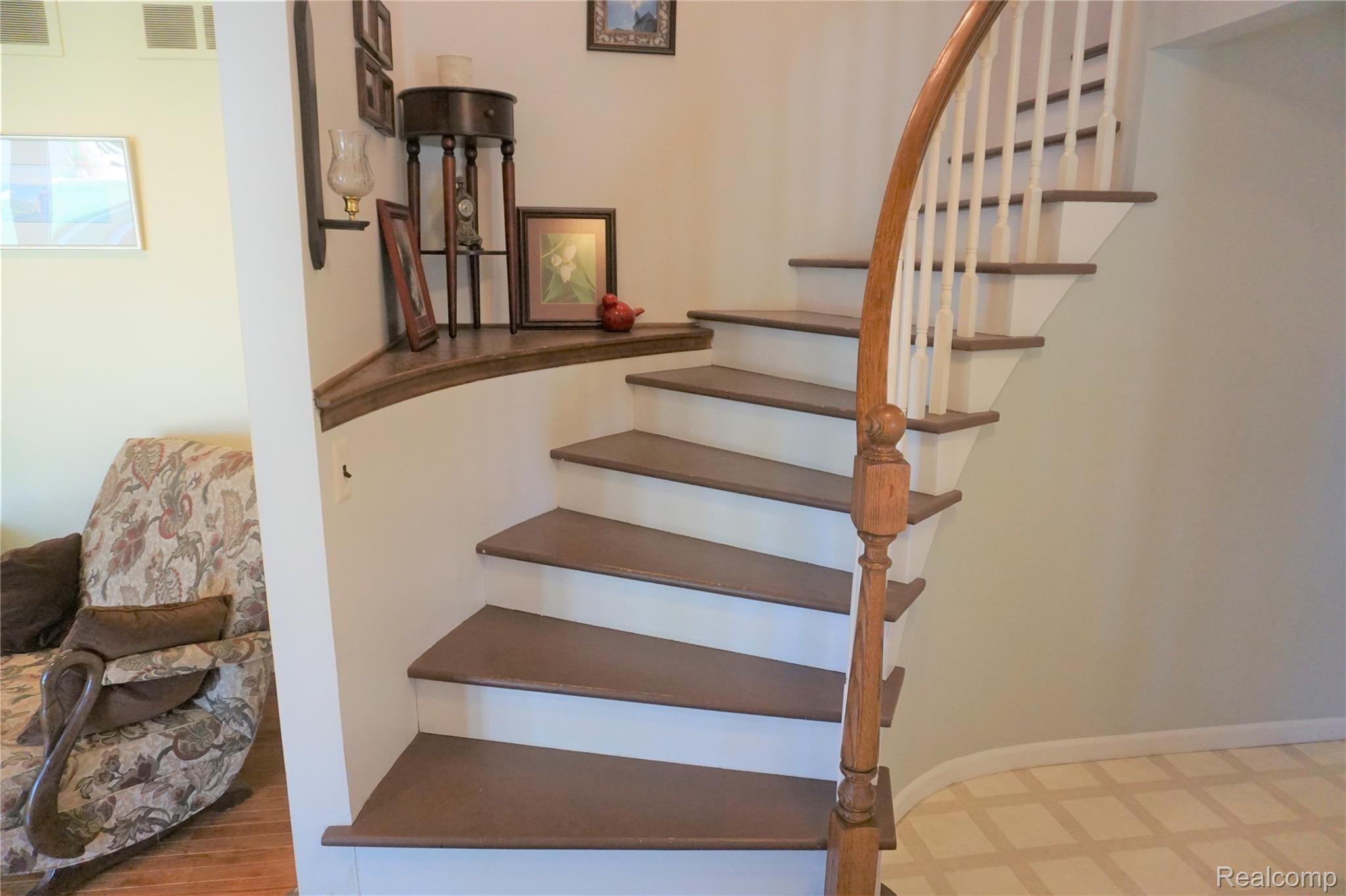 3 - Stairs to upstairs.JPG