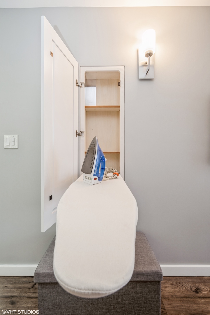 2605 South Indiana Avenue, Unit 1201 Chicago, IL 60616 - Photo 18 of 18 a view of a bedroom with wooden floor