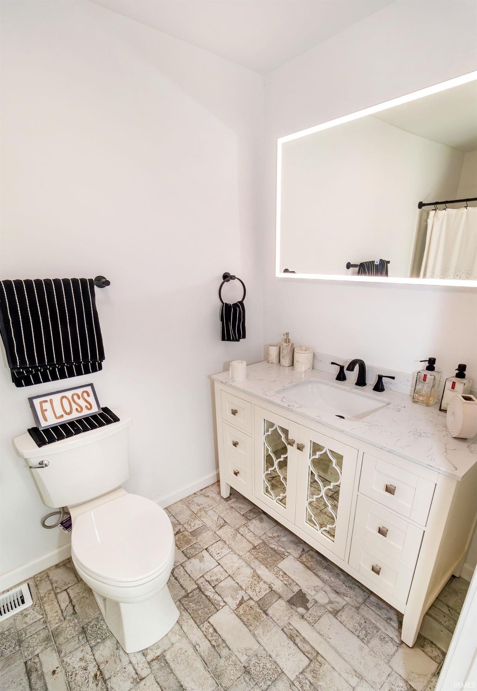 10306 Old State Road Evansville, IN 47711 - Photo 17 of 35