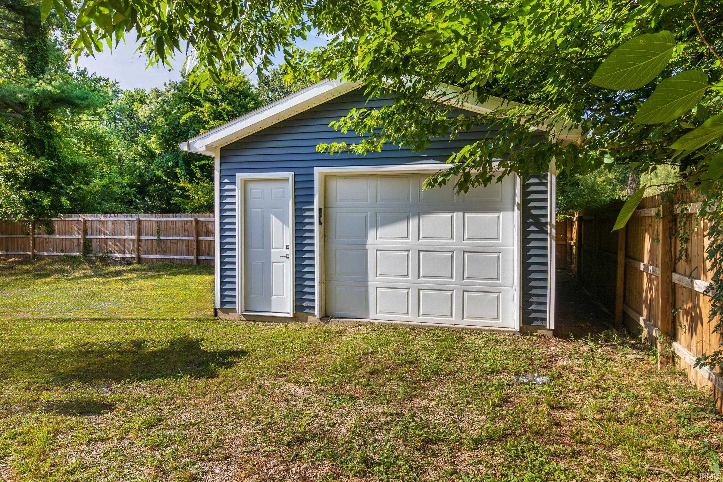 10306 Old State Road Evansville, IN 47711 - Photo 23 of 35