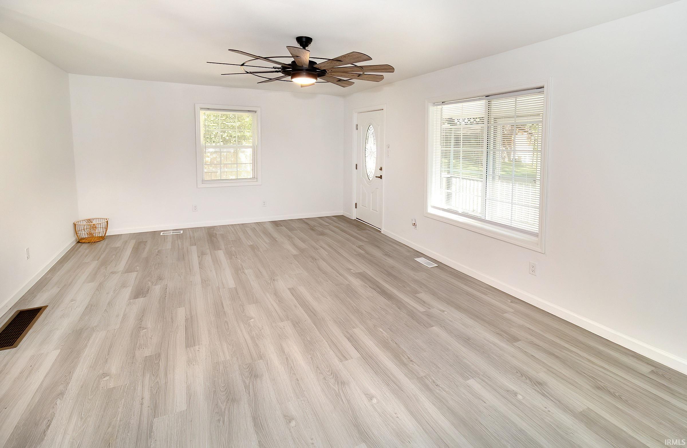 10306 Old State Road Evansville, IN 47711 - Photo 4 of 35