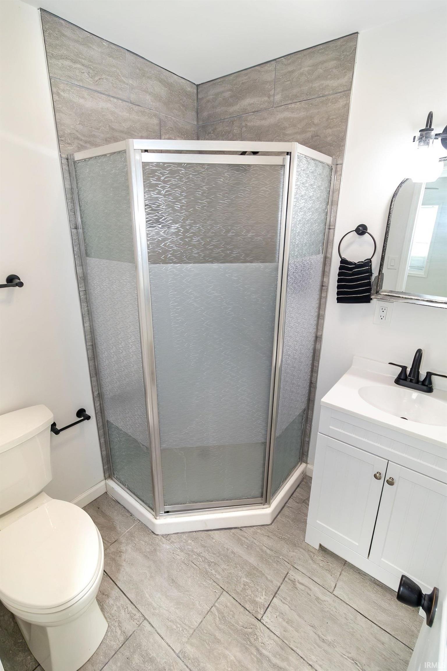 10306 Old State Road Evansville, IN 47711 - Photo 8 of 35