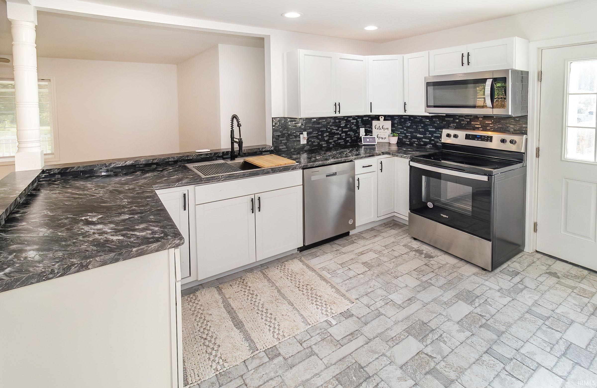 10306 Old State Road Evansville, IN 47711 - Photo 10 of 35