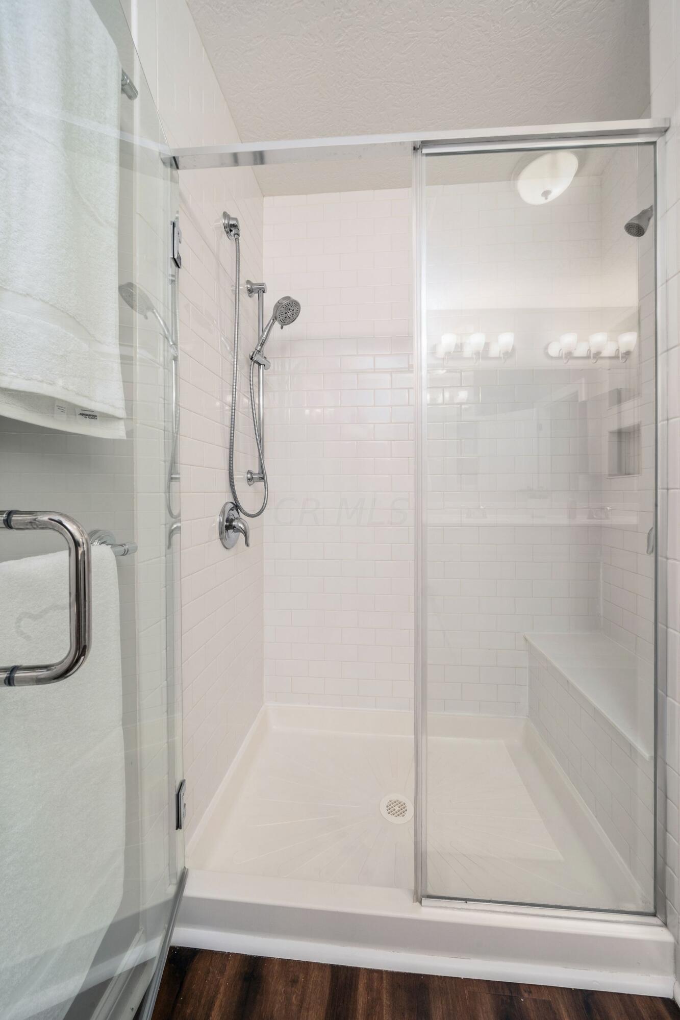 3927 Trail Ridge Drive Columbus, OH 43228 - Photo 26 of 54 Owner Bath