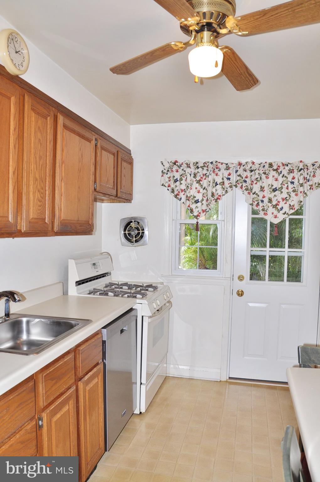 914 Radcliffe Road Towson, MD 21204 - Photo 56 of 84 Gallery Image 56