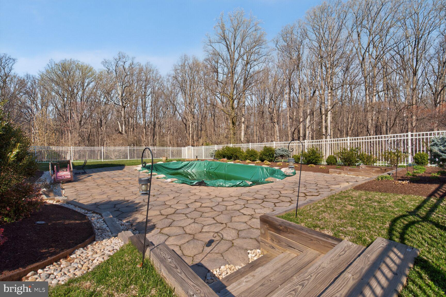 2036 Mayflower Drive Silver Spring, MD 20905 - Photo 47 of 48 a view of a backyard