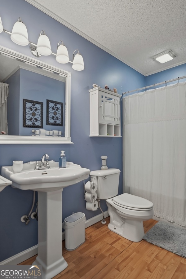 1048 Philema Road Leesburg, GA 31763 - Photo 21 of 86 Hall Bathroom
