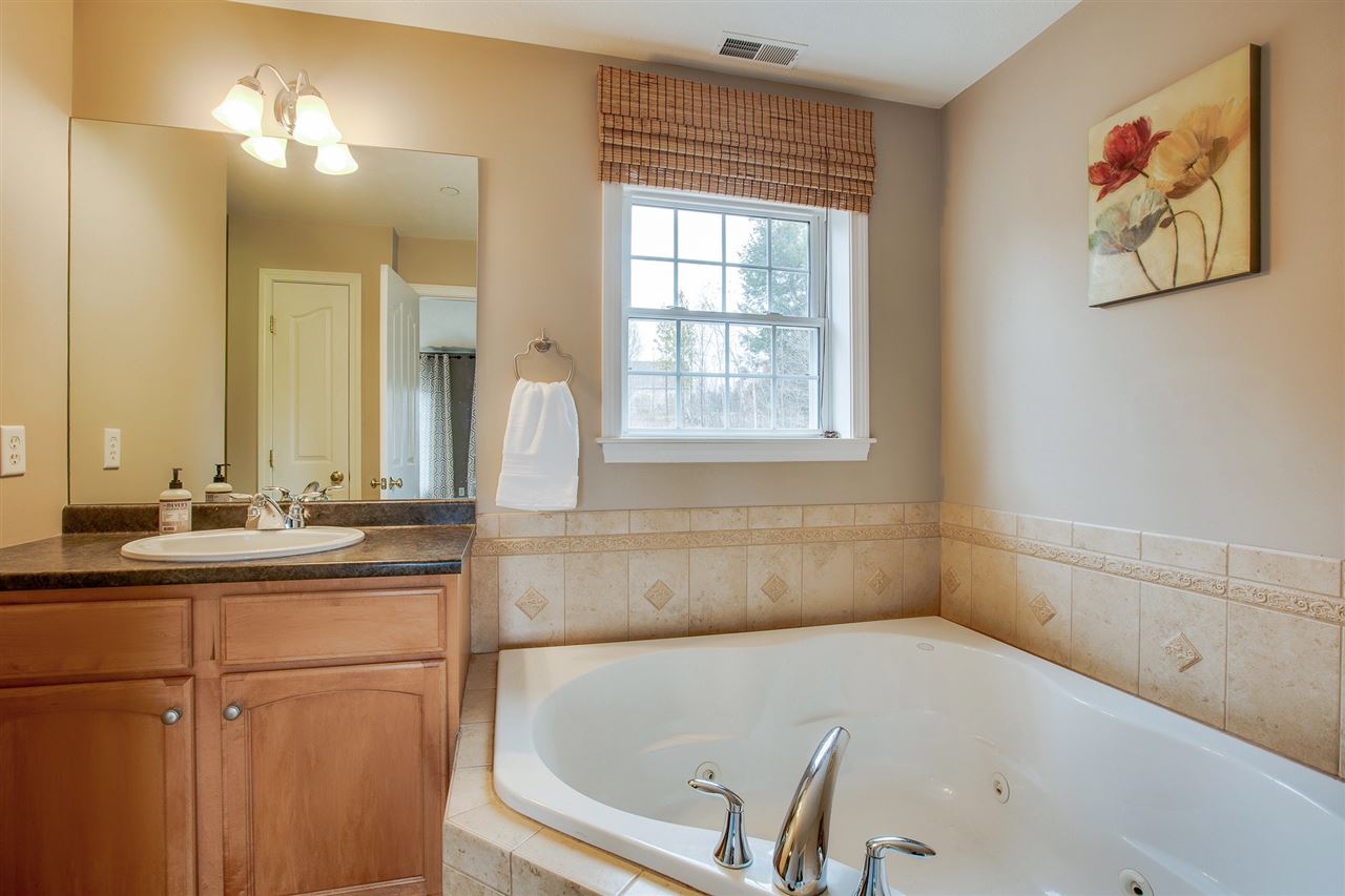18 Swanson Road New Boston, NH 03070 - Photo 29 of 36