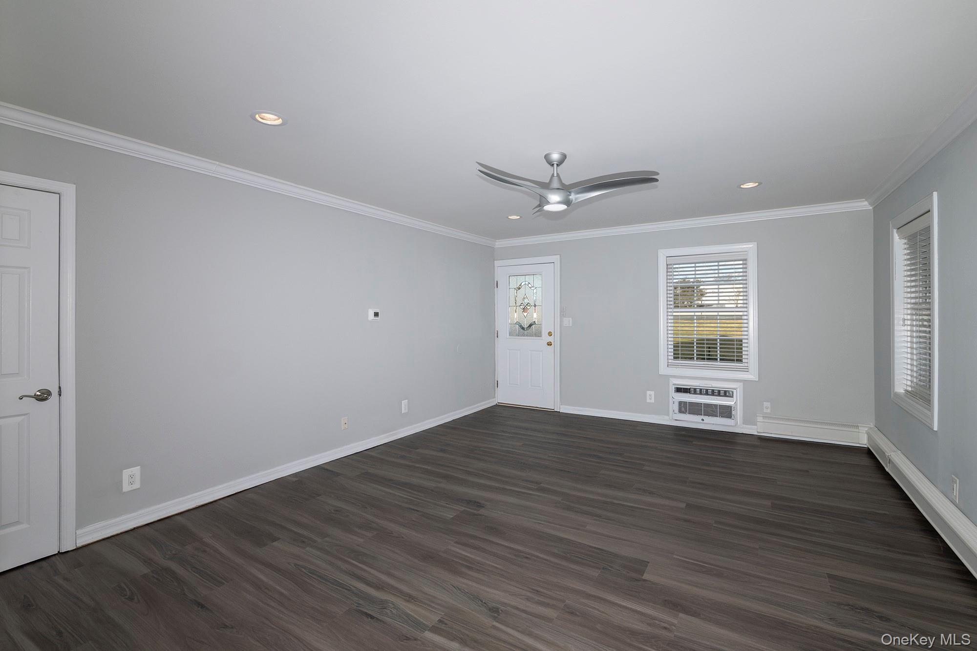 184 Hallock Road, Unit 4F1 Lake Grove, NY 11755 - Photo 3 of 5 Gallery Image 3