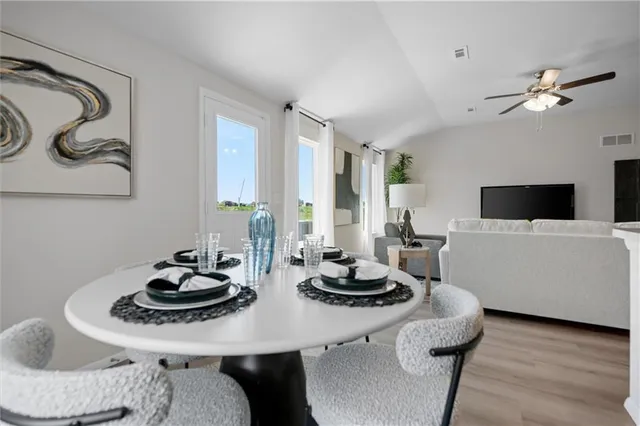 $296,335 | 2266 Rock Creek Drive, Tonganoxie, KS 66086