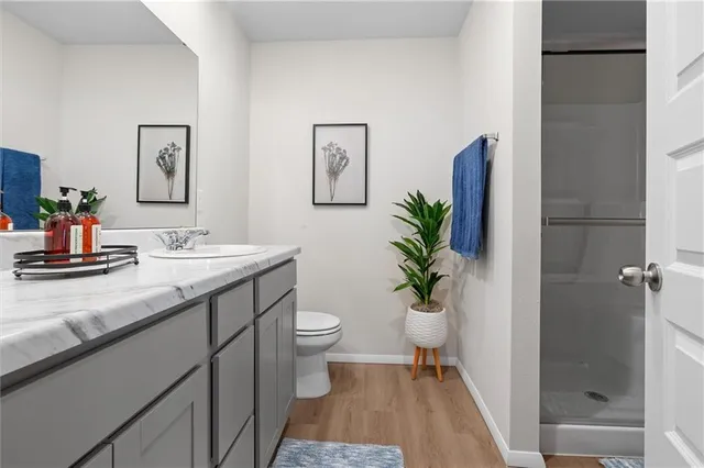 $296,335 | 2266 Rock Creek Drive, Tonganoxie, KS 66086