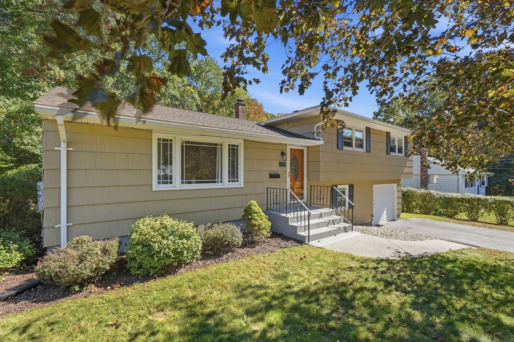 71 Woodside Road Ludlow, MA 01056 - Photo 3 of 39 Gallery Image 3