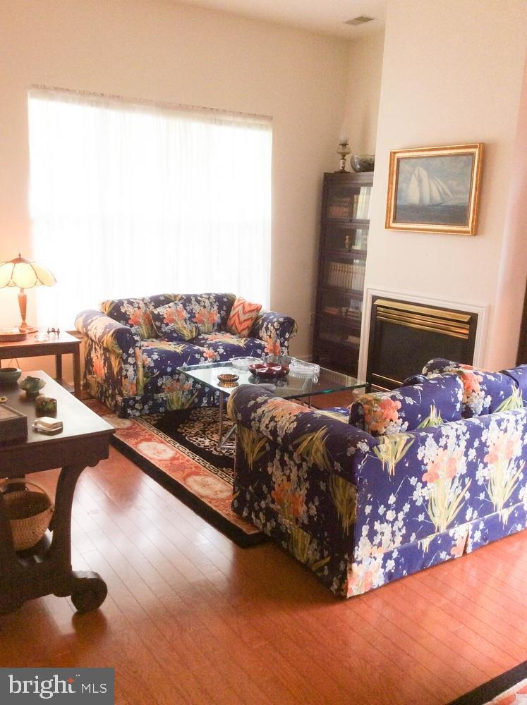 43 Silverside Road Lakewood, NJ 08701 - Photo 11 of 36 Gallery Image 11