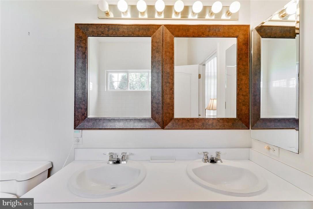43 Silverside Road Lakewood, NJ 08701 - Photo 19 of 36 Gallery Image 19