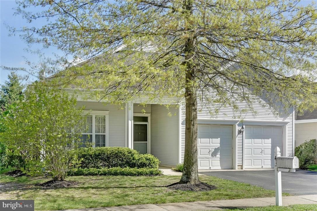 43 Silverside Road Lakewood, NJ 08701 - Photo 4 of 36 Gallery Image 4