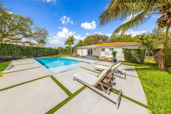 $4,500 | 172 Bentley Drive, Miami Springs, FL 33166