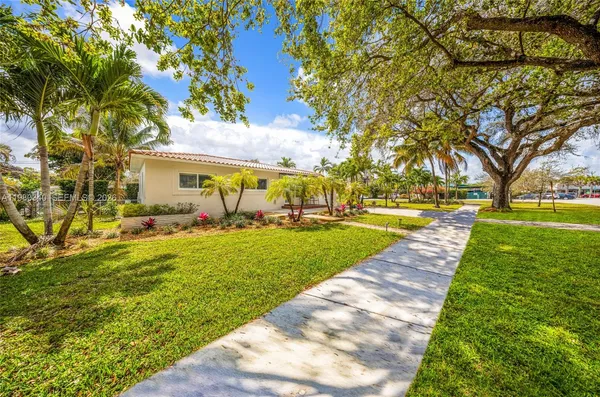 $4,500 | 172 Bentley Drive, Miami Springs, FL 33166