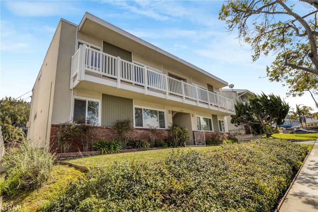 25246 Bigelow Road Torrance, CA 90505 - Photo 4 of 12