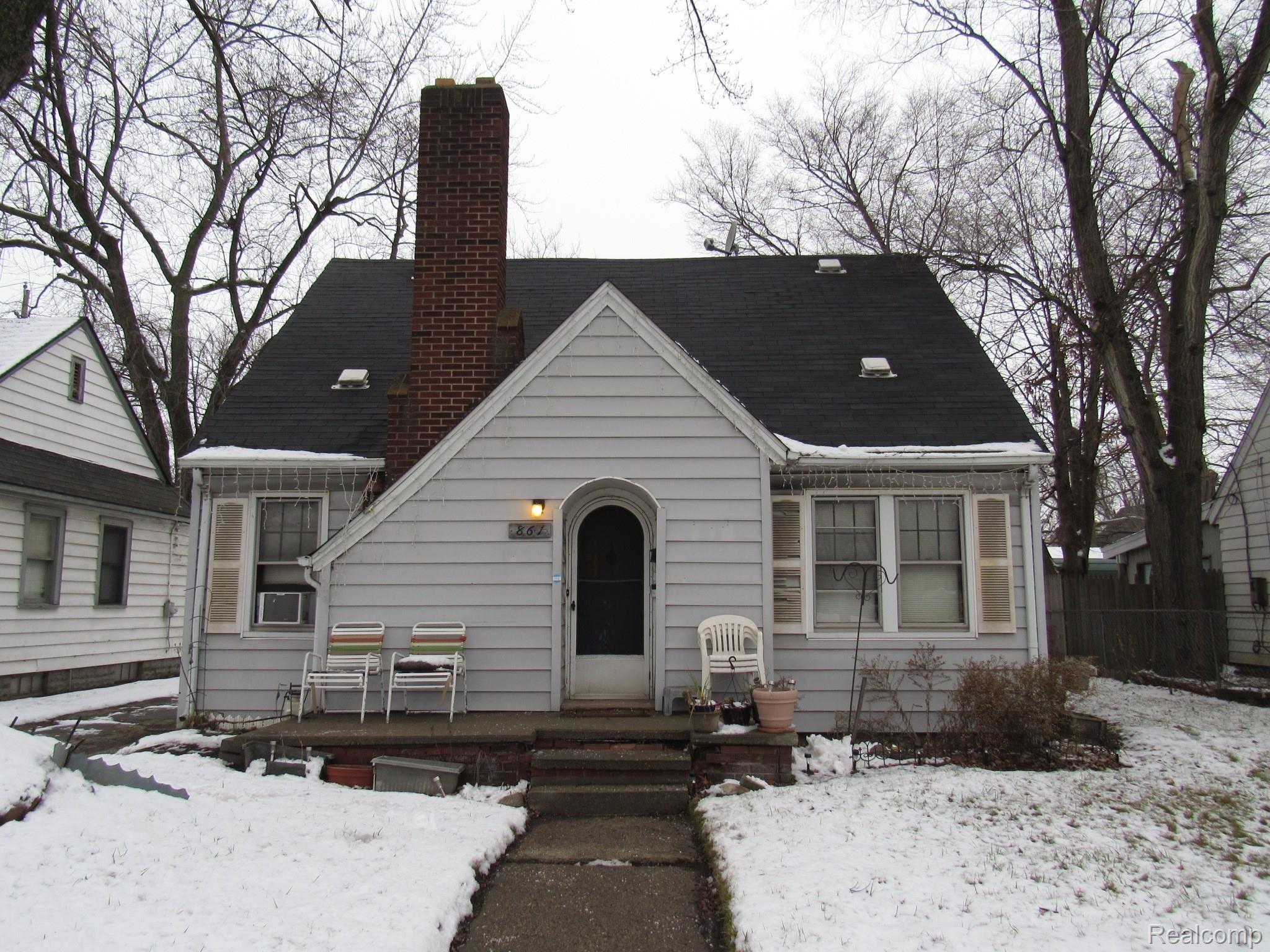 861 Perry Street Pontiac, MI 48340 - Photo 1 of 18 861 N PERRY PONTIAC (6).JPG