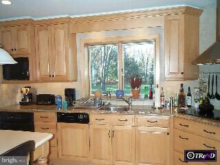 1874 Dillon Road Maple Glen, PA 19002 - Photo 4 of 6 Gallery Image 4