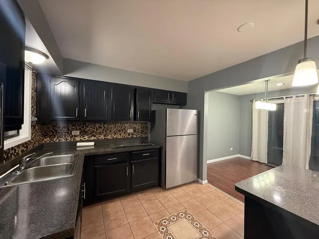$2,250 | 5820 Wilshire Court, Unit C, Hanover Park, IL 60133