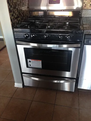 $2,250 | 5820 Wilshire Court, Unit C, Hanover Park, IL 60133