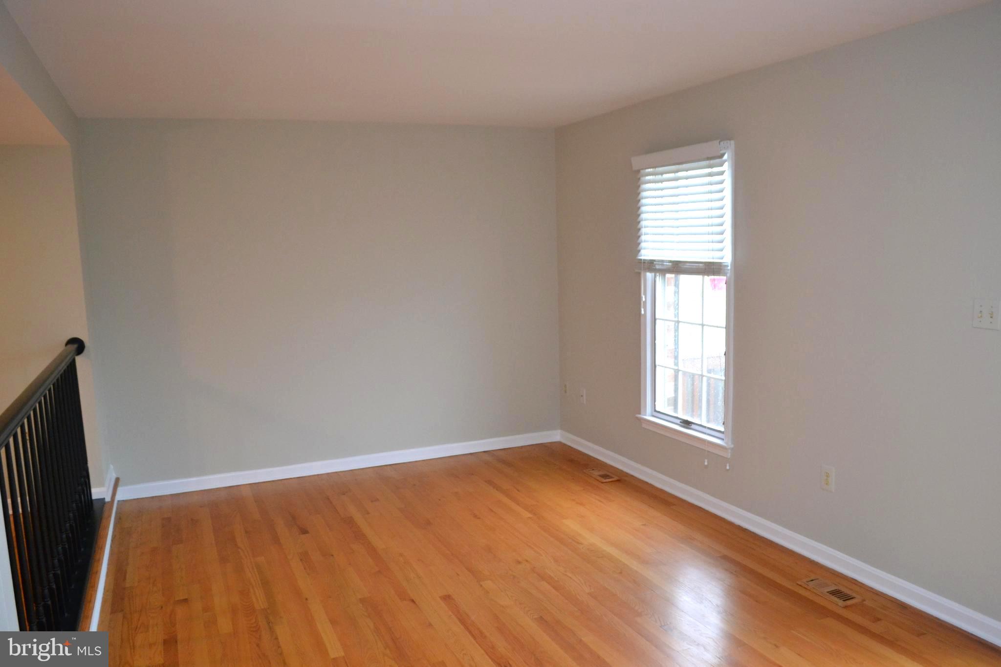 8019 Waterview Court Frederick, MD 21701 - Photo 15 of 56 Family room