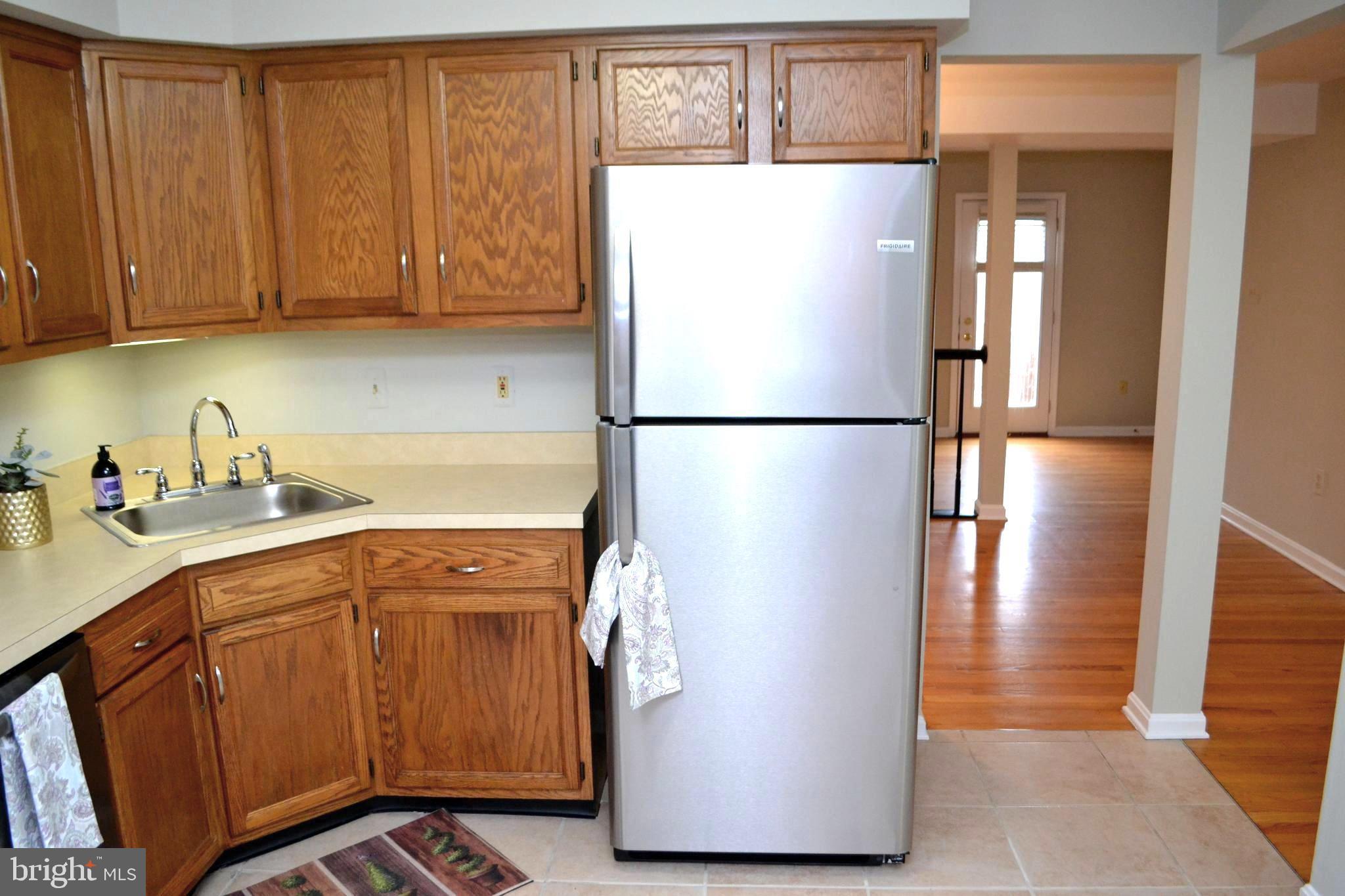 8019 Waterview Court Frederick, MD 21701 - Photo 7 of 56 New stainless fridge with ice maker