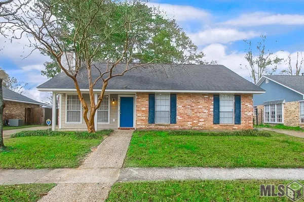 $1,950 | 3915 Country View Drive, Baton Rouge, LA 70817