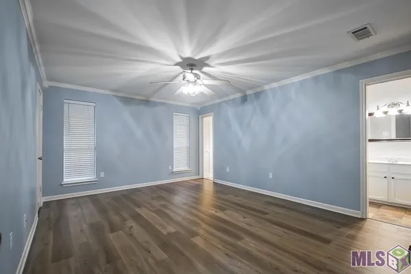 $1,950 | 3915 Country View Drive, Baton Rouge, LA 70817