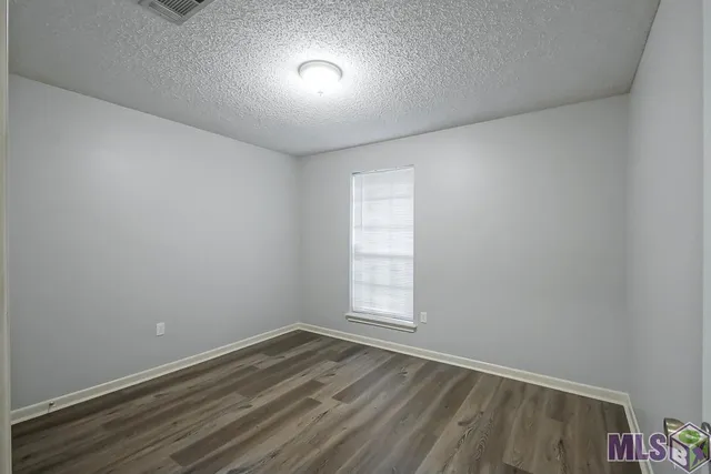 $2,000 | 3915 Country View Drive, Baton Rouge, LA 70817