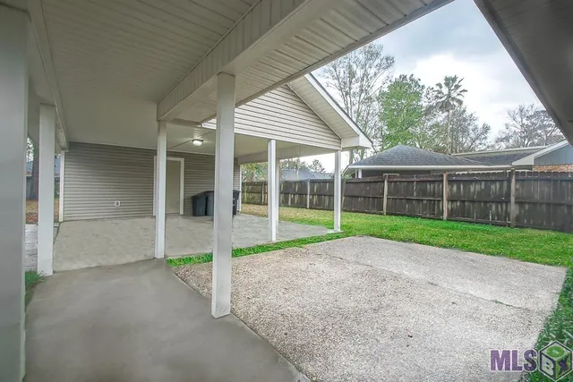 $2,000 | 3915 Country View Drive, Baton Rouge, LA 70817